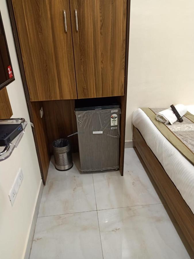 Hotel Ashyana - Near To Grant Road Station Mumbai Exterior photo