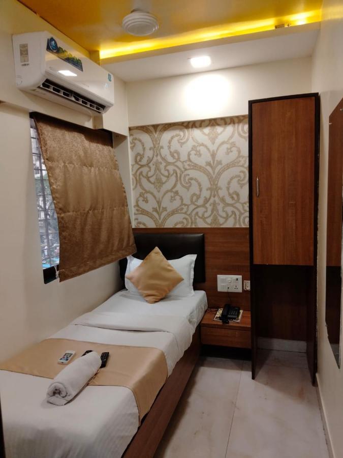 Hotel Ashyana - Near To Grant Road Station Mumbai Exterior photo