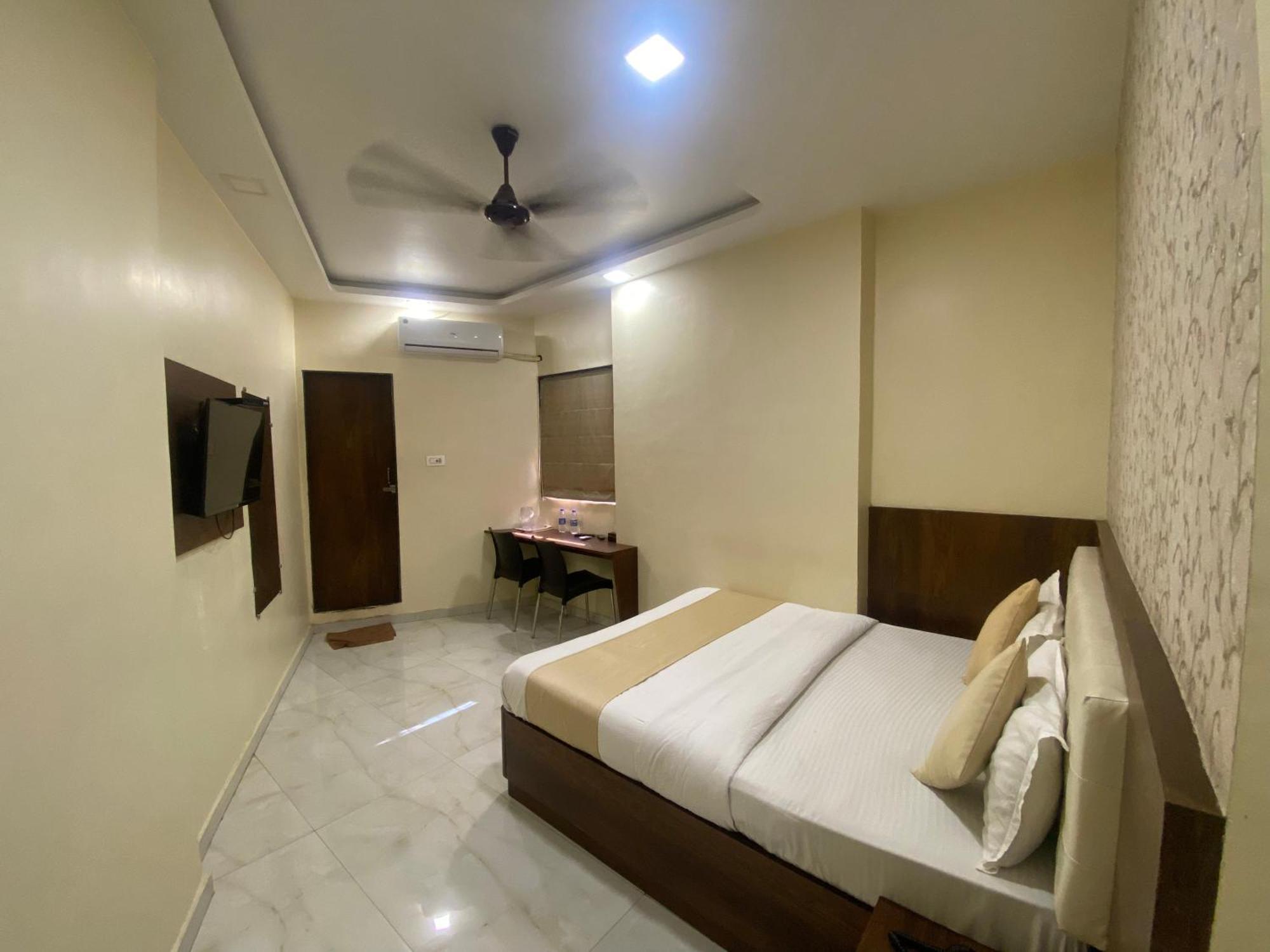 Hotel Ashyana - Near To Grant Road Station Mumbai Exterior photo