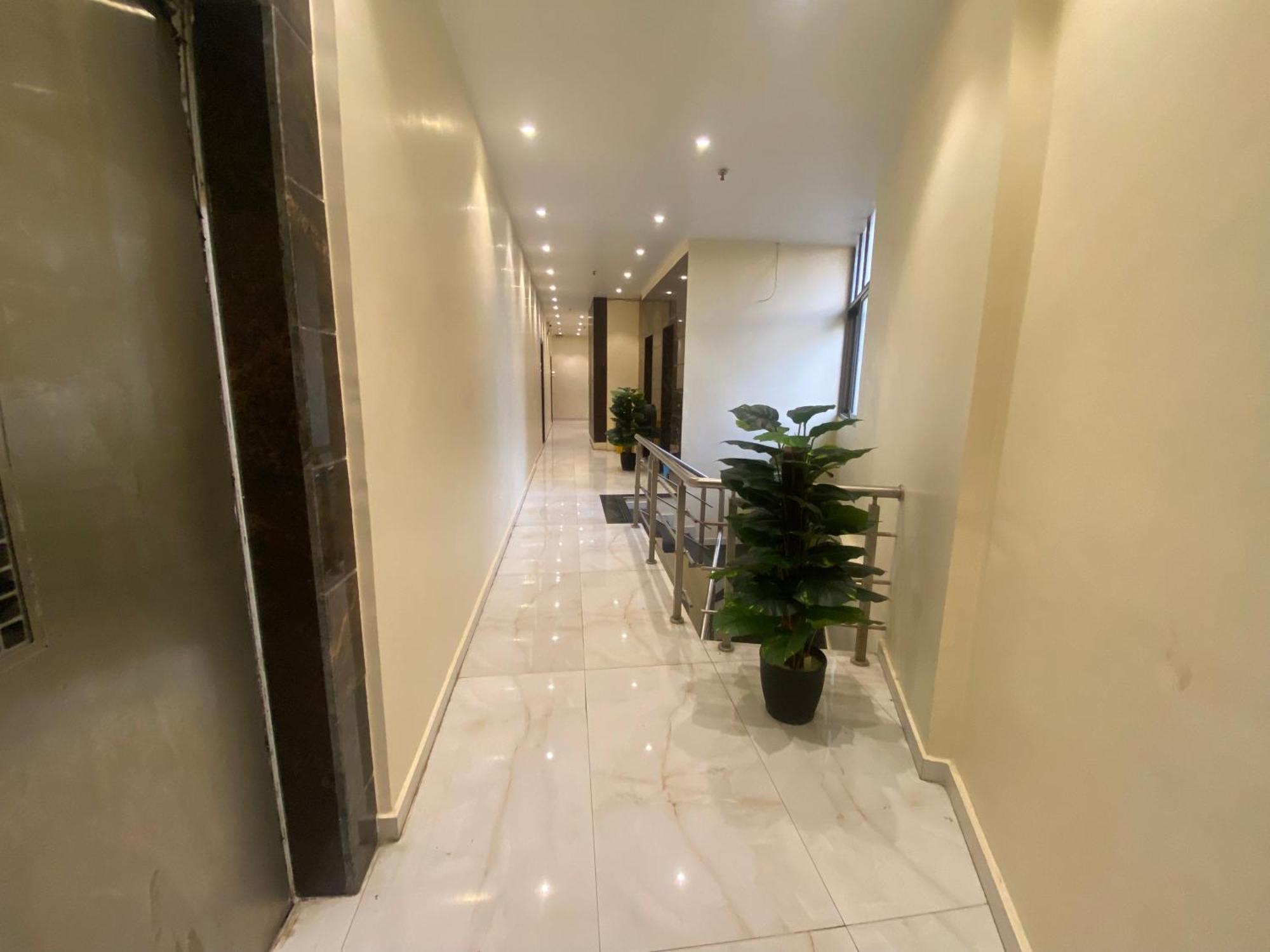 Hotel Ashyana - Near To Grant Road Station Mumbai Exterior photo